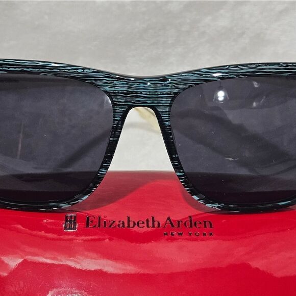 🕶Elizabeth Arden, Aqua stripe sunglasses. - Picture 2 of 10